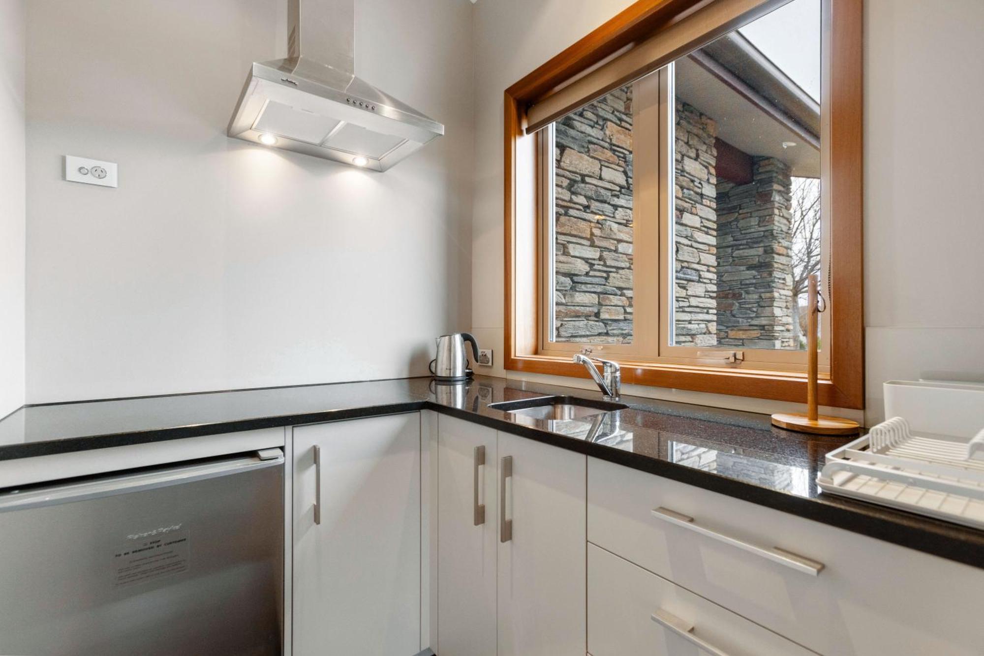 Studio Nestled In Ridgecrest Wanaka Esterno foto
